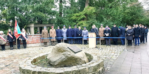 Apel Sybiraków na Cmentarzu Centralnym w Szczecinie 